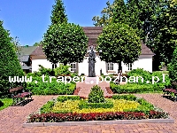 Duszniki-Zdr&oacute;j to znana miejscowość uzdrowiskowa w wojew&oacute;dztwie dolnośląskim.
Warto zwiedzić:- Muzeum Papiernictwa- Schronisko \