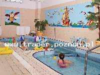 Hajduszoboszl&oacute; tutaj znajduje się największy w Europie kompleks wodny Hungarospa. Olbrzymie kąpielisko z wieloma basenami termalnymi, z falami, rekreacyjnymi, pływackimi, basenami leczniczy