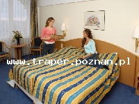 Hajduszoboszl&oacute; tutaj znajduje się największy w Europie kompleks wodny Hungarospa. Olbrzymie kąpielisko z wieloma basenami termalnymi, z falami, rekreacyjnymi, pływackimi, basenami leczniczy