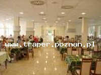 Hajduszoboszl&oacute; tutaj znajduje się największy w Europie kompleks wodny Hungarospa. Olbrzymie kąpielisko z wieloma basenami termalnymi, z falami, rekreacyjnymi, pływackimi, basenami leczniczy