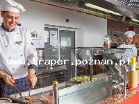Primośten jest położony 40 km od Trogiru, między Śibenikiem a Splitem. Dzięki położeniu na dwu p&oacute;łwyspach możemy poznać wszystkie uroki nadadriatyckiej miejscowości. Stare miasteczk