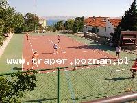 Karlobag to miejscowość wczasowa położona na brzegu Adriatyku, naprzeciw wyspy Pag. Karlobag znajduje się u st&oacute;p G&oacute;r Velebit, graniczy z Parkiem Narodowym Velebit od p&oacute;łnocy