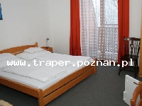 Mezokovesd to miasto na p&oacute;łnocnym wschodzie Węgier, znane z bogatego folkloru i kąpieliska z wodą termalną. Plażowe atrakcje miejscowgo kąpieliska termalnego przyciagają wczasowicz&oacu
