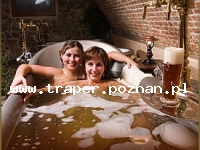 Czeski Browar Chodovar, kt&oacute;ry jako pierwszy na świecie otworzył piwne SPA. Browar Chodovar słynie także z organizacji imprez, takich jak Coroczny Festyn Piwny, czy mistrzostwa w toczeniu be