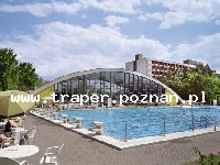 Hajduszoboszl&oacute; tutaj znajduje się największy w Europie kompleks wodny Hungarospa. Olbrzymie kąpielisko z wieloma basenami termalnymi, z falami, rekreacyjnymi, pływackimi, basenami leczniczy