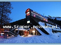 Harrachov to miejscowość narciarska położona w Karkonoszach, dobre warunki śniegowe i atrakcyjne trasy czekają na narciarzy. Wygodne wyciągi krzesełkowe typu kanapa wwożą narciarzy na Czarci