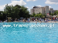 Hajduszoboszl&oacute; tutaj znajduje się największy w Europie kompleks wodny Hungarospa. Olbrzymie kąpielisko z wieloma basenami termalnymi, z falami, rekreacyjnymi, pływackimi, basenami leczniczy