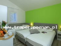 Korcula - wyspa słońca, wina i bogatej historii, to najbardziej śr&oacute;dziemnomorska wyspa Dalmacji, z niej pochodził Marco Polo. Miasteczko Korcula rozwijało się przez wiele lat. Do dzisiaj 