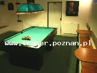 Jańskie Łaźnie leżą na południowym stoku Karkonoszy, na wysokości 670 m.n.p.m., panuje tu stosunkowo ciepły, podg&oacute;rski klimat, charakteryzujący się wysokim nasłonecznieniem. Trasy na
