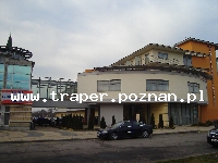 Hajduszoboszl&oacute; tutaj znajduje się największy w Europie kompleks wodny Hungarospa. Olbrzymie kąpielisko z wieloma basenami termalnymi, z falami, rekreacyjnymi, pływackimi, basenami leczniczy