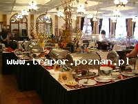 Hajduszoboszl&oacute; tutaj znajduje się największy w Europie kompleks wodny Hungarospa. Olbrzymie kąpielisko z wieloma basenami termalnymi, z falami, rekreacyjnymi, pływackimi, basenami leczniczy