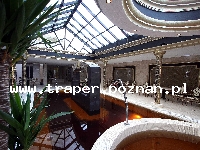 Hajduszoboszl&oacute; tutaj znajduje się największy w Europie kompleks wodny Hungarospa. Olbrzymie kąpielisko z wieloma basenami termalnymi, z falami, rekreacyjnymi, pływackimi, basenami leczniczy