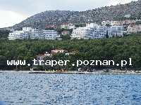 Trogir jest położony 20 km od Splitu. Chorwacja. Trogir to stare malownicze miasto śr&oacute;dziemnomorskie, położone na wyspie. Zabytkowa star&oacute;wka z katedrą św. Lovro z romańskim porta