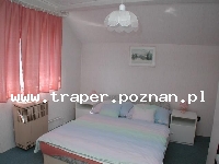 Zalakaros jest położone na południe od Balatonu blisko granicy z Austrią i Chorwacją, 30 km od miasta Balatonmariafurdo. W Zalakaros znajduje się nowoczene interesujące kąpielisko termalne. K�