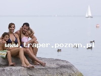 Balaton to największe jezioro w Europie Środkowej. Latem szybko się nagrzewa do temperatury 21-28&deg;C. Średnia głębokość 4 m. Południowy brzeg jest płytszy i można spacerować daleko w je