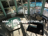 Hajduszoboszl&oacute; tutaj znajduje się największy w Europie kompleks wodny Hungarospa. Olbrzymie kąpielisko z wieloma basenami termalnymi, z falami, rekreacyjnymi, pływackimi, basenami leczniczy