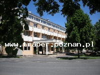 Sarospatak to miasteczko w p&oacute;łnocno-wschodnich Węgrzech, popularne pod względem turystycznym ponieważ na jego terenie występują wody termalne. Zbudowane kąpielisko posiada 5 basen&oacute