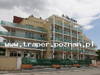 Hajduszoboszl&oacute; tutaj znajduje się największy w Europie kompleks wodny Hungarospa. Olbrzymie kąpielisko z wieloma basenami termalnymi, z falami, rekreacyjnymi, pływackimi, basenami leczniczy