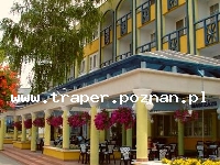 Hajduszoboszl&oacute; tutaj znajduje się największy w Europie kompleks wodny Hungarospa. Olbrzymie kąpielisko z wieloma basenami termalnymi, z falami, rekreacyjnymi, pływackimi, basenami leczniczy