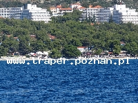 Trogir jest położony 20 km od Splitu. Chorwacja. Trogir to stare malownicze miasto śr&oacute;dziemnomorskie, położone na wyspie. Zabytkowa star&oacute;wka z katedrą św. Lovro z romańskim porta