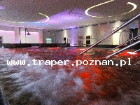Hajduszoboszl&oacute; tutaj znajduje się największy w Europie kompleks wodny Hungarospa. Olbrzymie kąpielisko z wieloma basenami termalnymi, z falami, rekreacyjnymi, pływackimi, basenami leczniczy